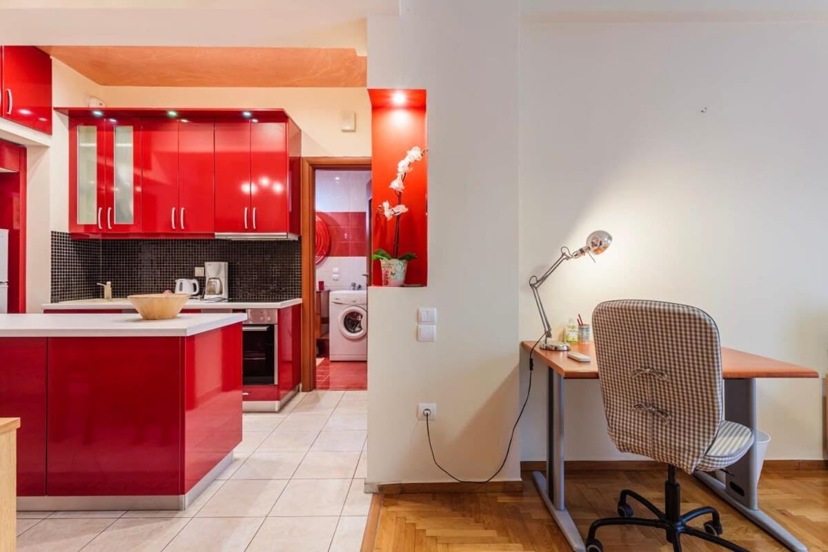 Athens Strawberry Hideaway - City Chic Retreat エクステリア 写真
